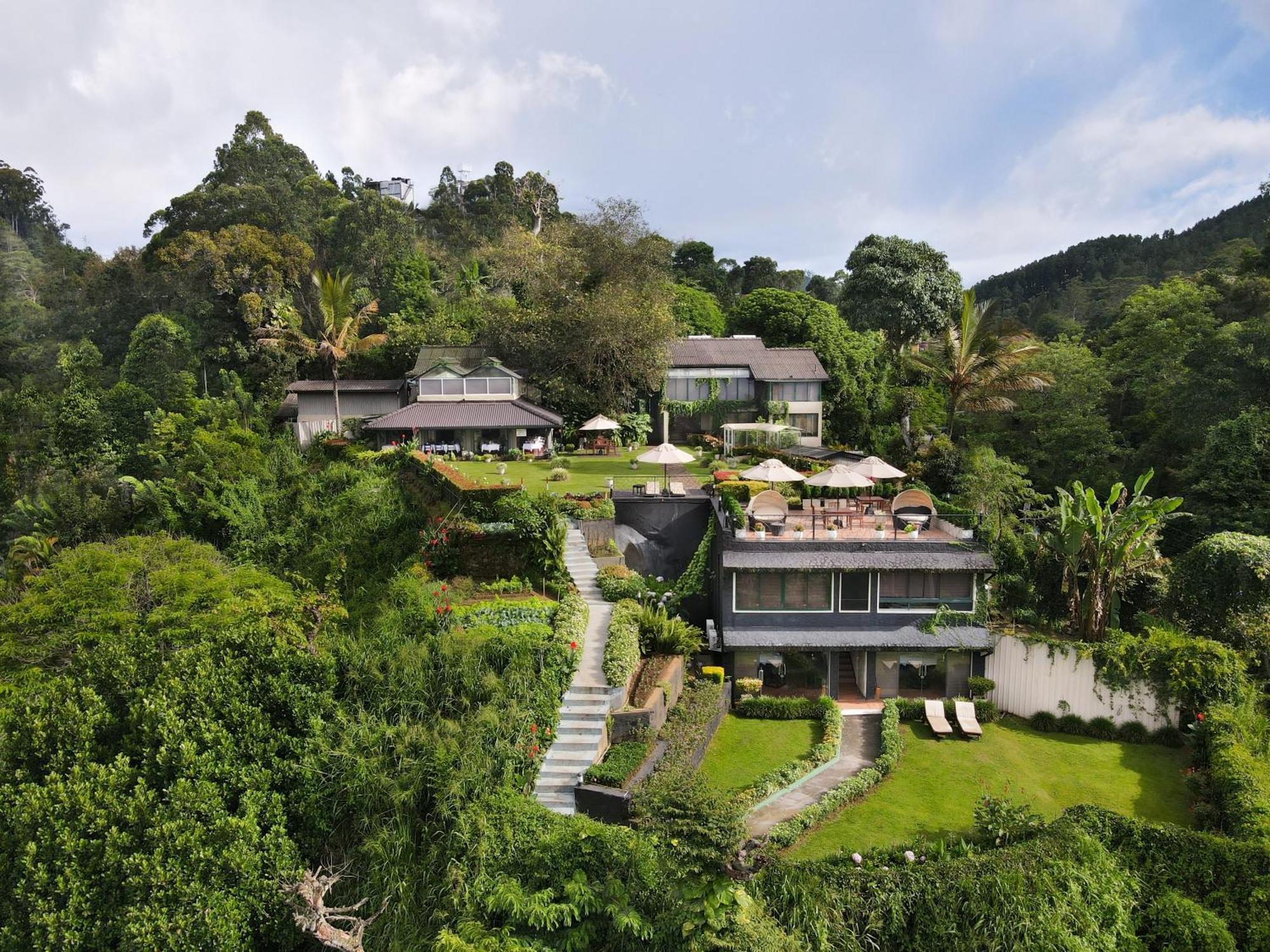 Ekho Hotel